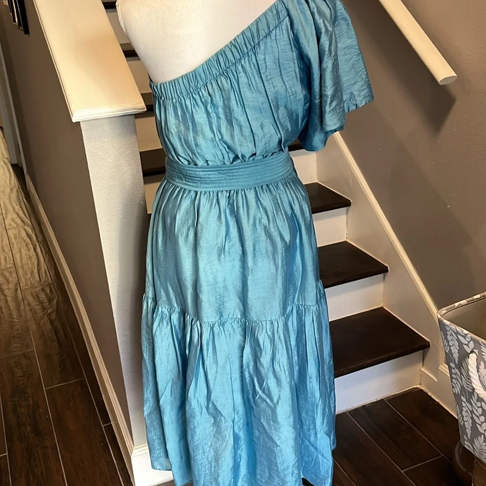Luminary Fine Collection stunning Blue off one shoulder dress. Worn once. Lg. - Picture 7 of 16
